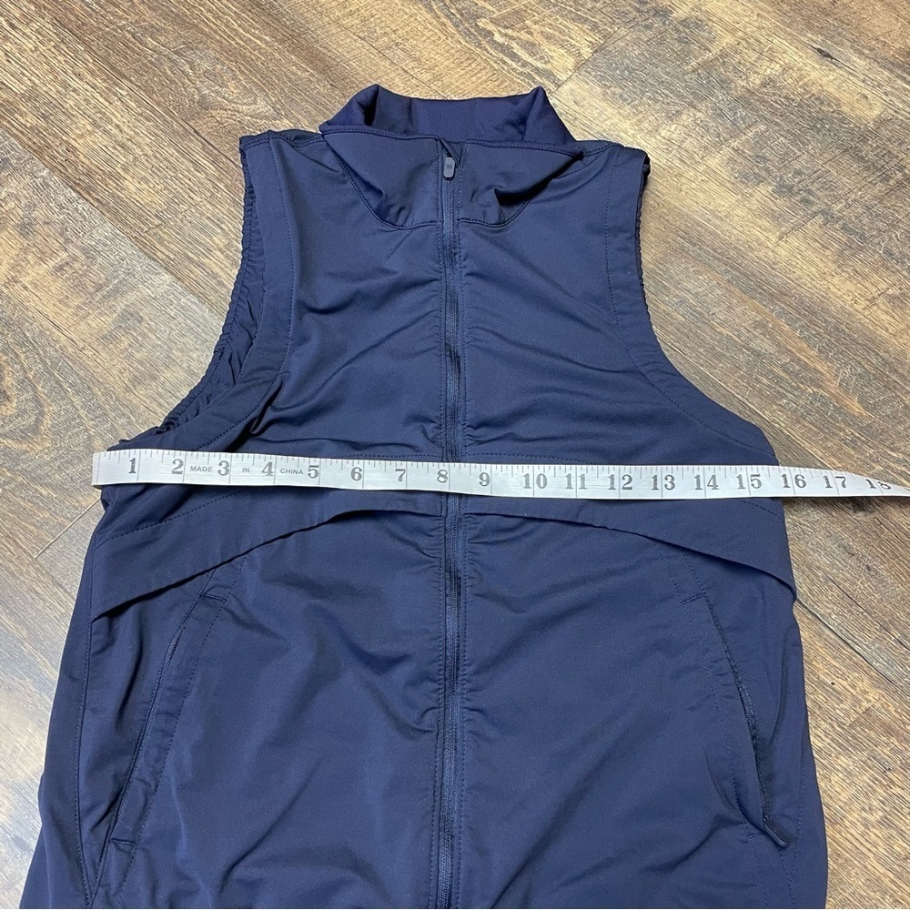 Lululemon Kicking Asphalt Vest Navy Blue Full-Zip Lightweight Womens Size 4 - Picture 3 of 13